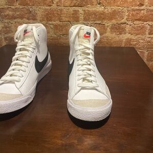 Nike women’s  White and Black Sneakers with Red Accents